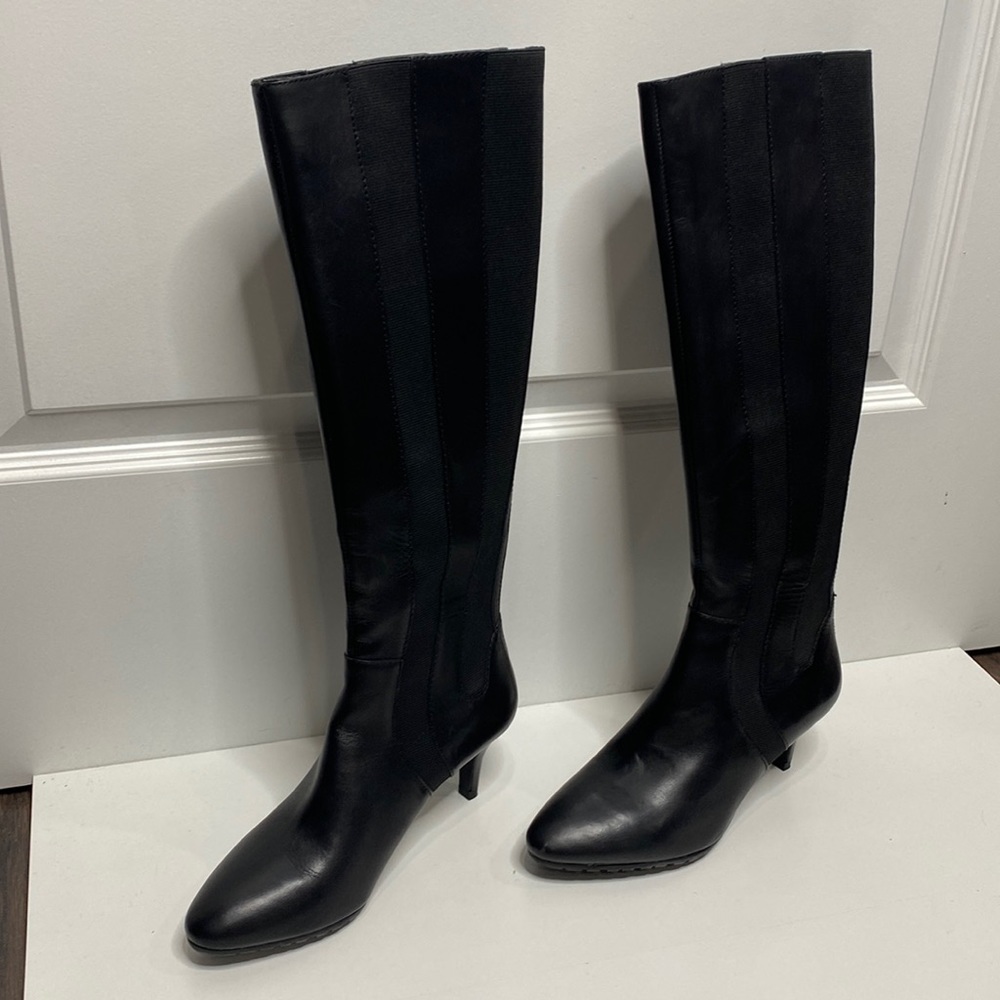 Tahari Boots